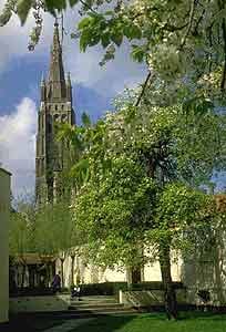 La Vrouwekerk en Brujas La Vrouwekerk en Brujas