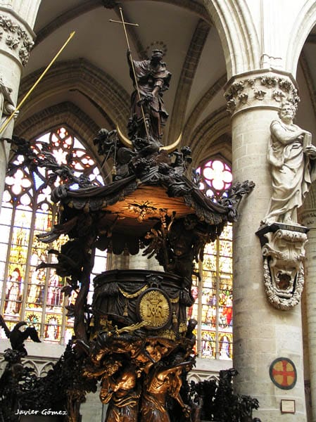 Púlpito de la catedral de Bruselas