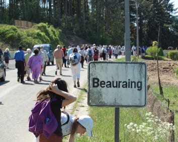 Peregrinos camino a Beauraing