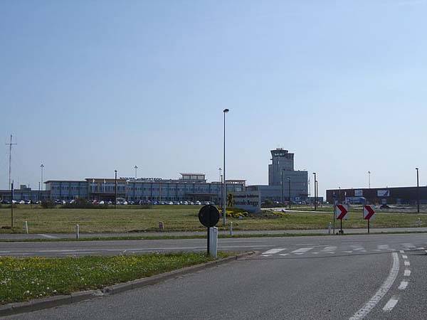 Aeropuerto Internacional Ostende Brujas