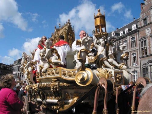 Visitas curiosas en Mons Visitas curiosas en Mons