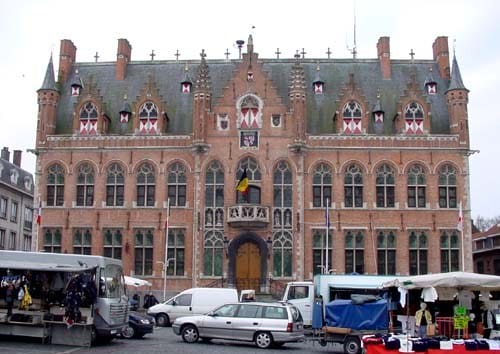 El Ayuntamiento de Mouscron El Ayuntamiento de Mouscron