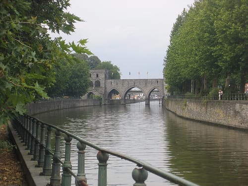 El río Escalda en Tournai El río Escalda en Tournai