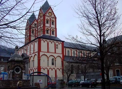 La Colegiata de San Bartolomé en Lieja La Colegiata de San Bartolomé en Lieja