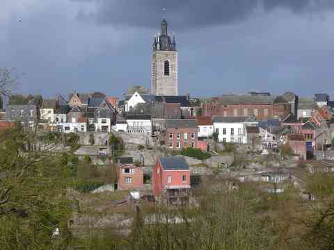 Thuin, la histórica hija del Sambre Thuin, la histórica hija del Sambre